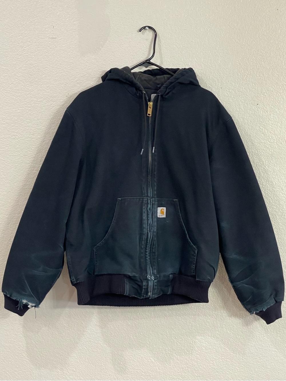 Carhartt J140 Black Quilted Lined Hooded Work Coat. Vintage Distressed